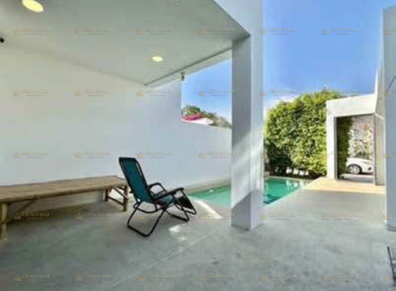 Pratumnak • Palm Spring Villas • 3BR Pool Villa - Image 3
