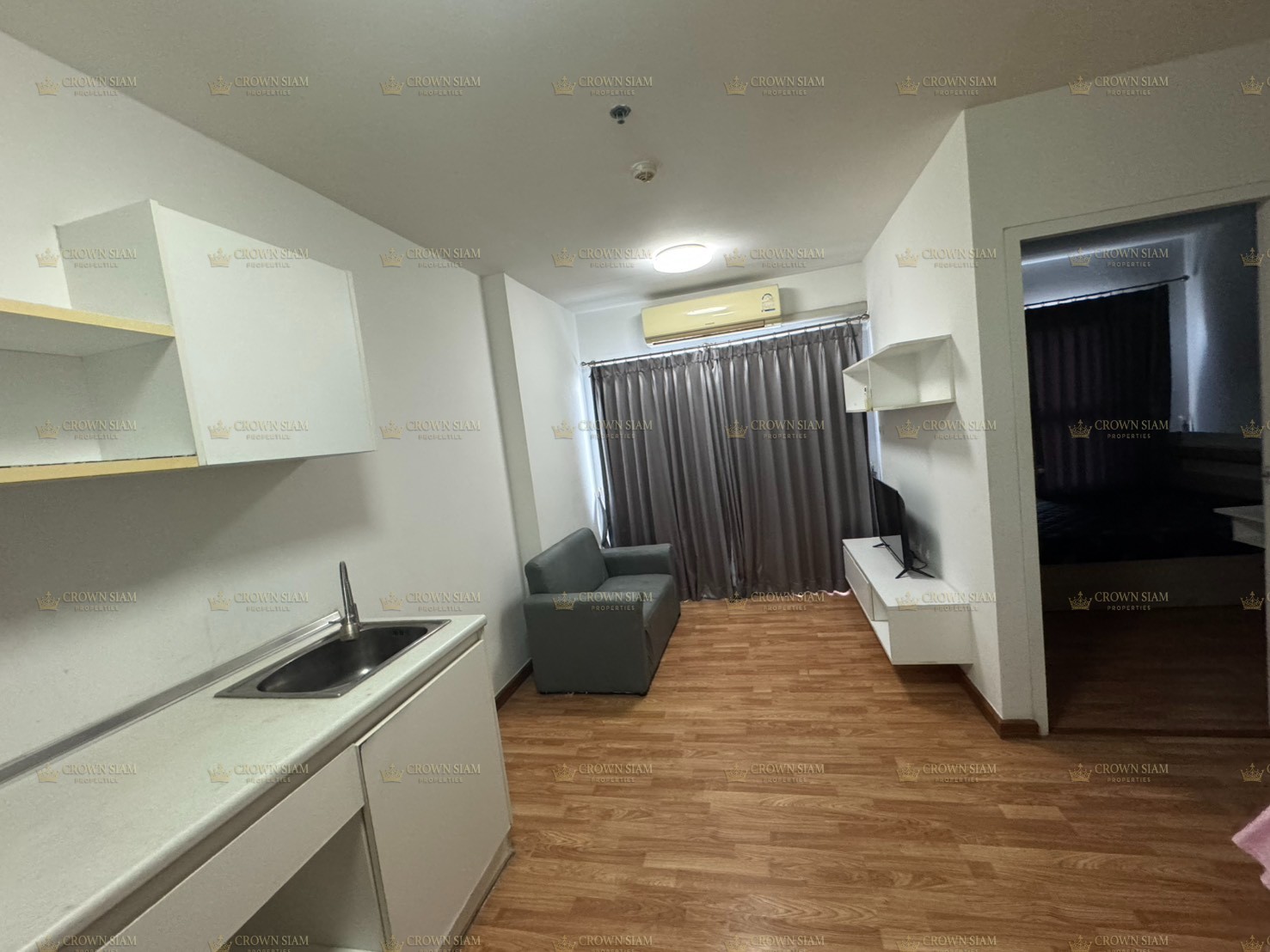 South Pattaya • The Trust Residence South Pattaya • 9F 1BR Corner Condo