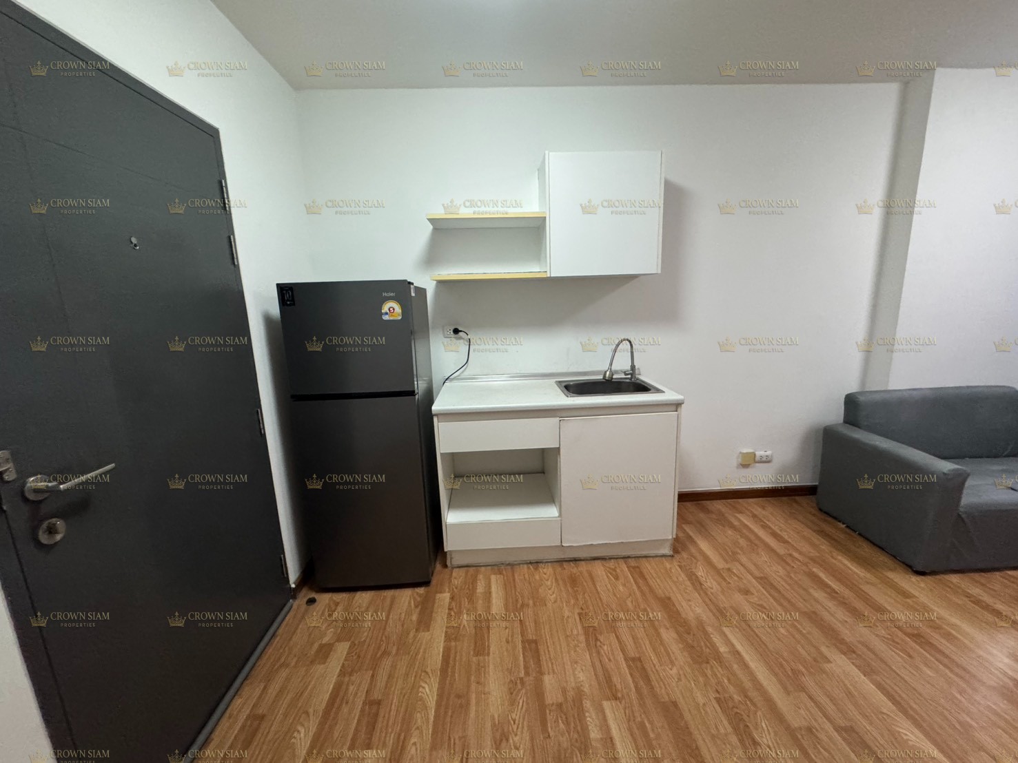 South Pattaya • The Trust Residence South Pattaya • 9F 1BR Corner Condo - Image 5