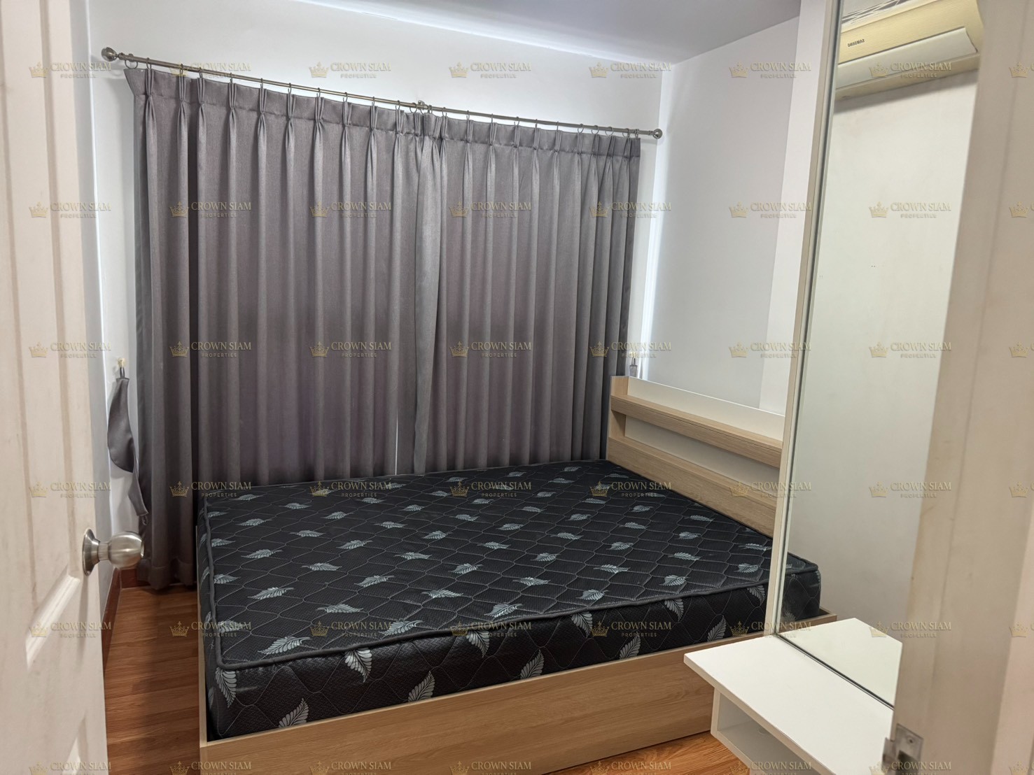 South Pattaya • The Trust Residence South Pattaya • 9F 1BR Corner Condo - Image 8