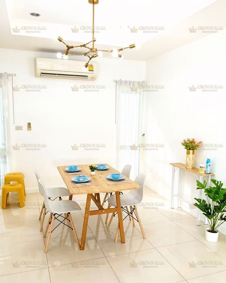East Pattaya • Ruen Pisa Village • 3BR House - Image 7