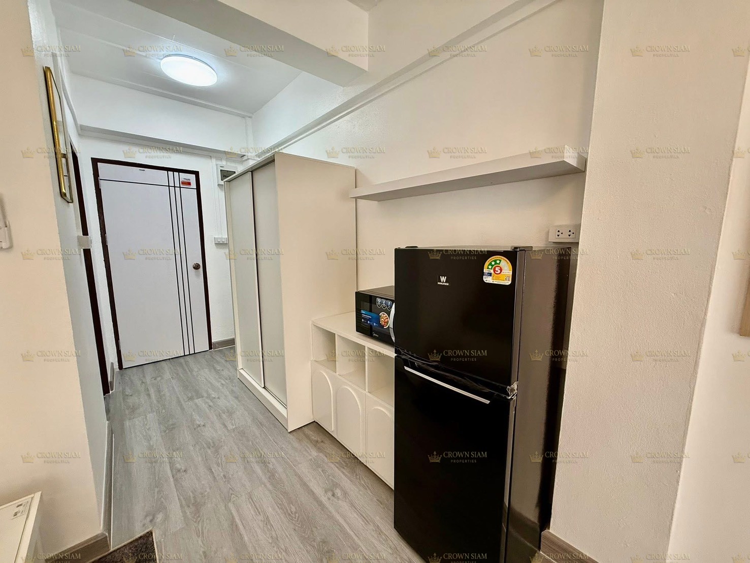 พัทยากลาง • นิรันดร์ พัทยากลาง • ชั้น 3 สตูดิโอ - Image 7